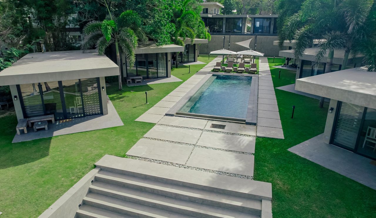 Aerial showing the arrangement of cabins around the central pool